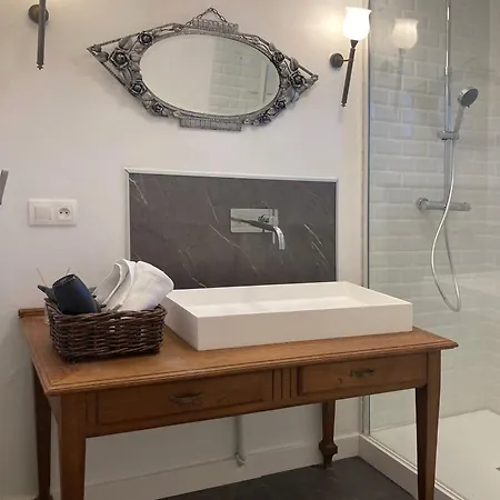 Maison 3 Face A La Cathedrale *