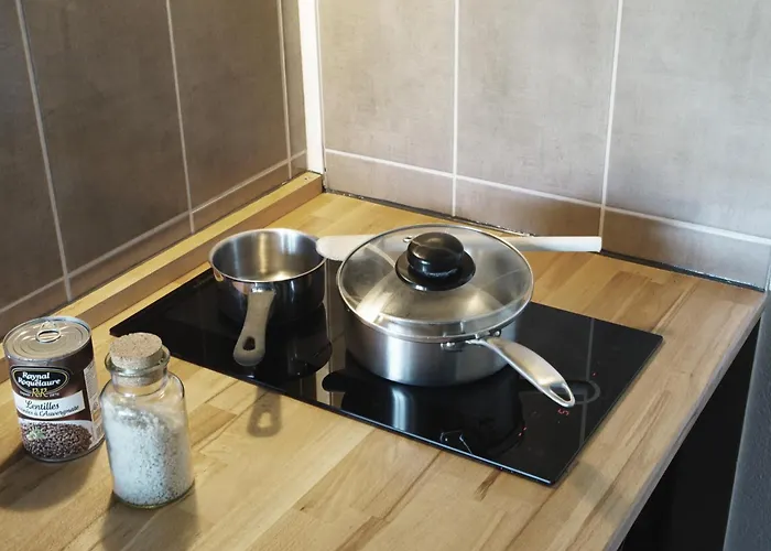 Maison 3 Face à La Cathédrale Casa de Férias Le Mans