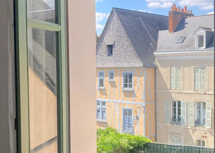 Maison 3 Face à La Cathédrale Casa de Férias Le Mans